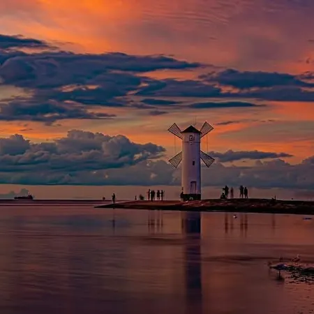 Orla * 斯维诺乌伊希切